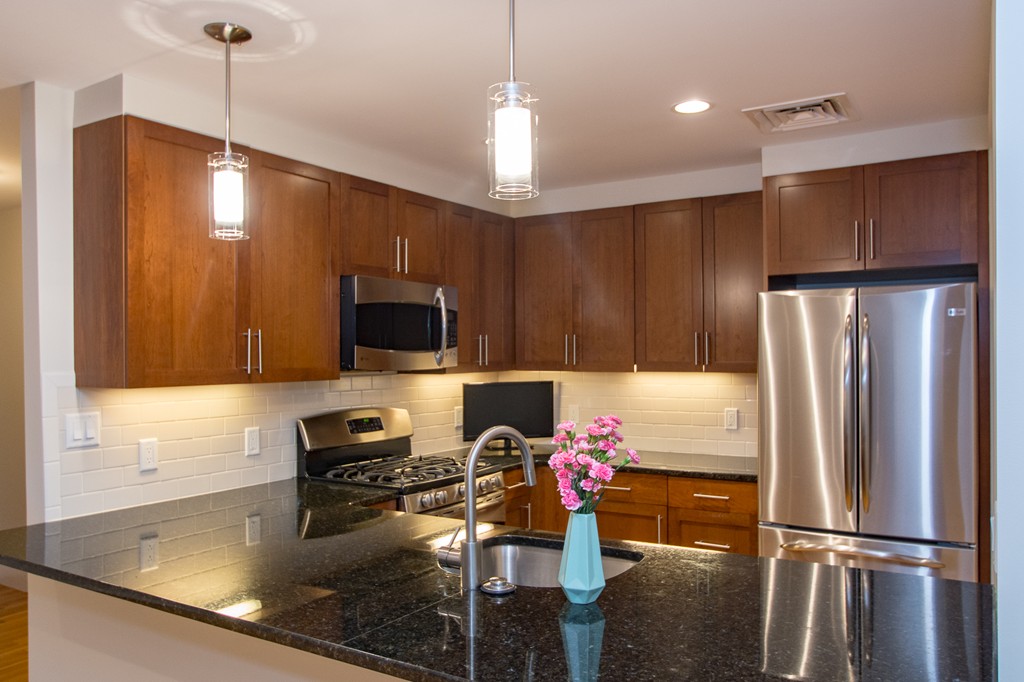 2 bed, 2 bath apartment for rent at 32 Hammond Pond Pkwy , Unit 103, Brookline Hills — photo 6 of 6