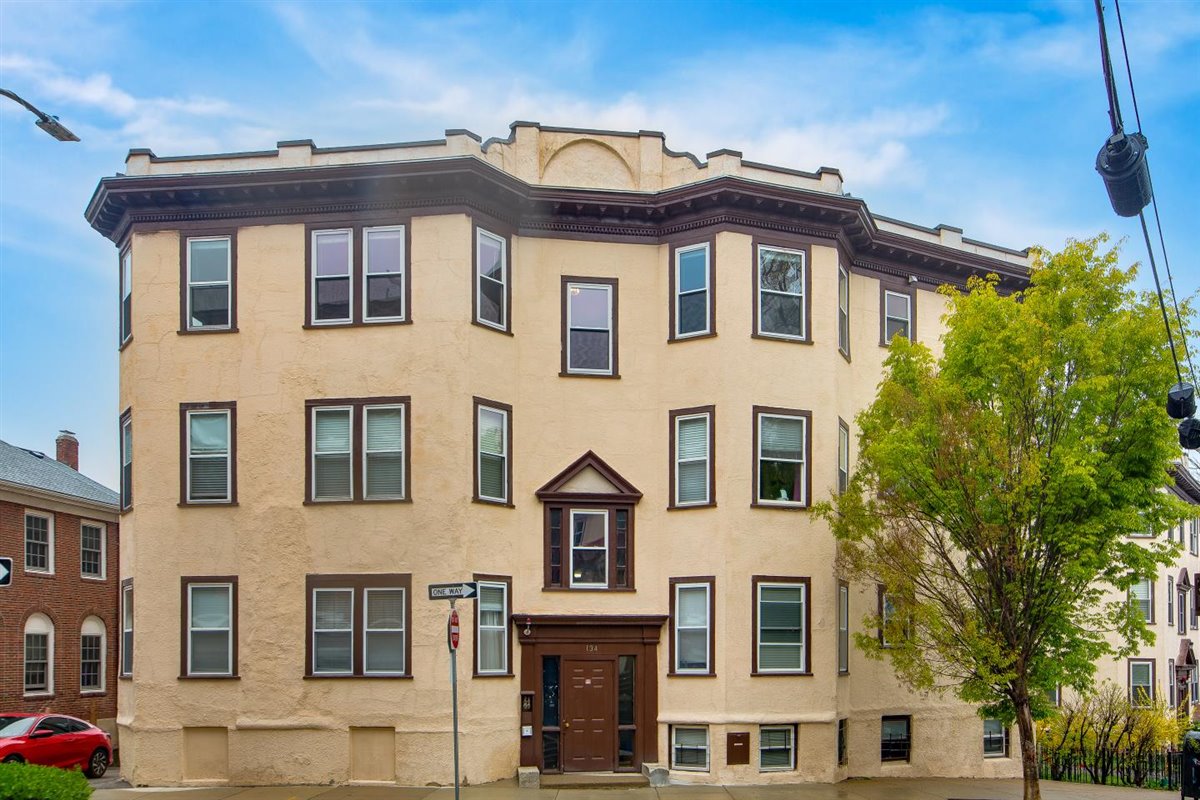2 bed, 1 bath apartment for rent at 134 Sutherland Rd Unit 6, Brighton — photo 12 of 12