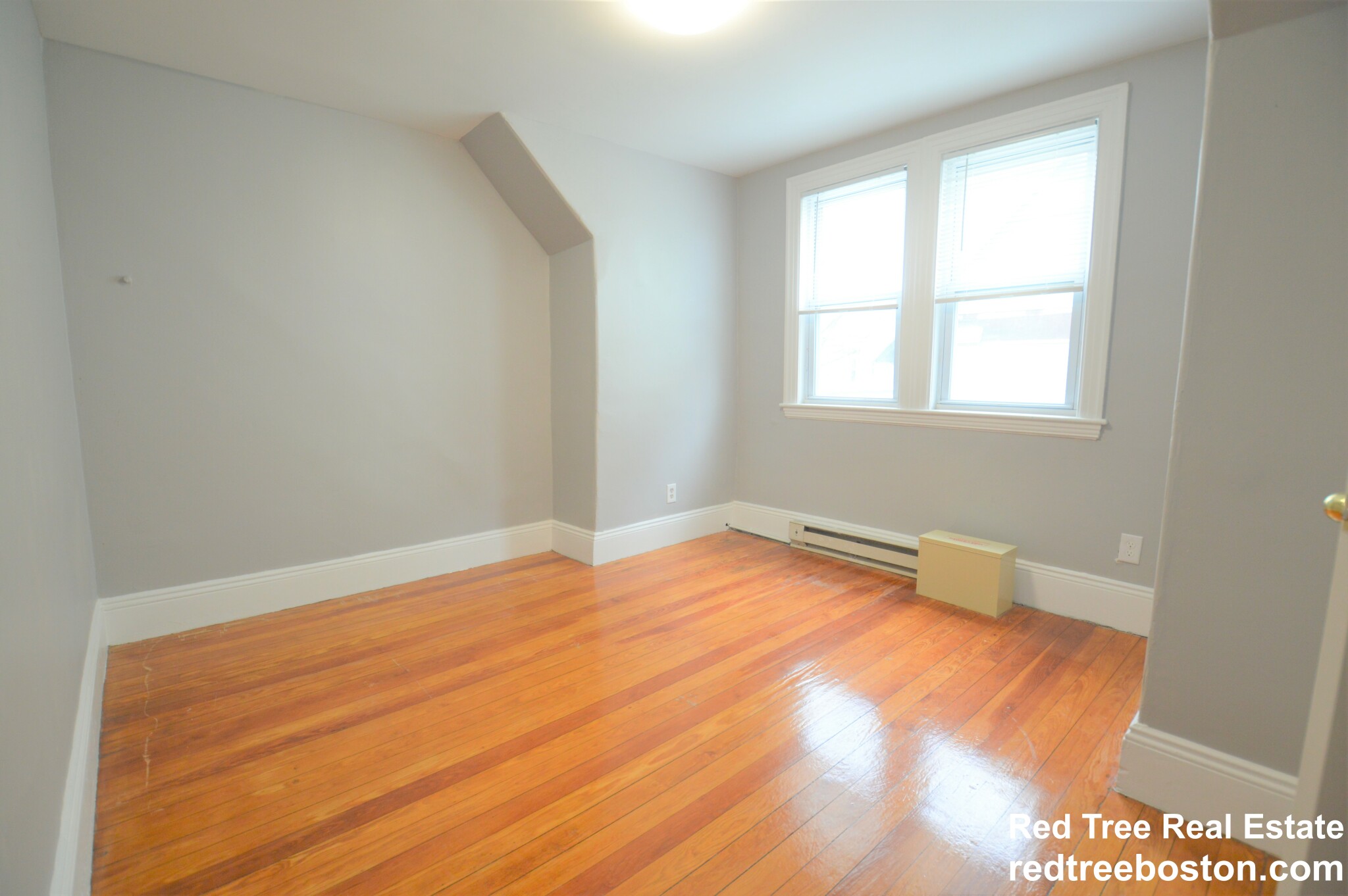 5 bed, 3 bath apartment for rent at 40 Newcastle Rd Unit 2, Brighton — photo 18 of 30