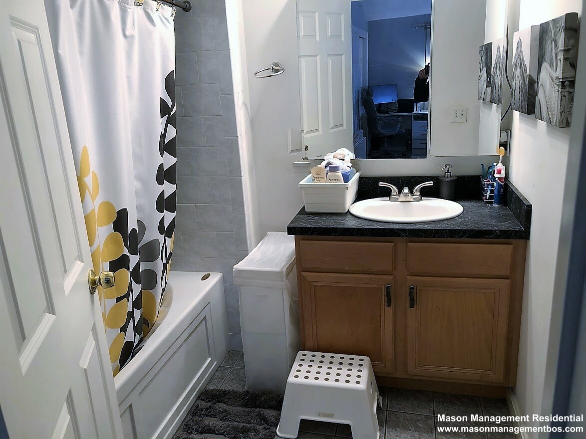 12 Ship Ave, Medford