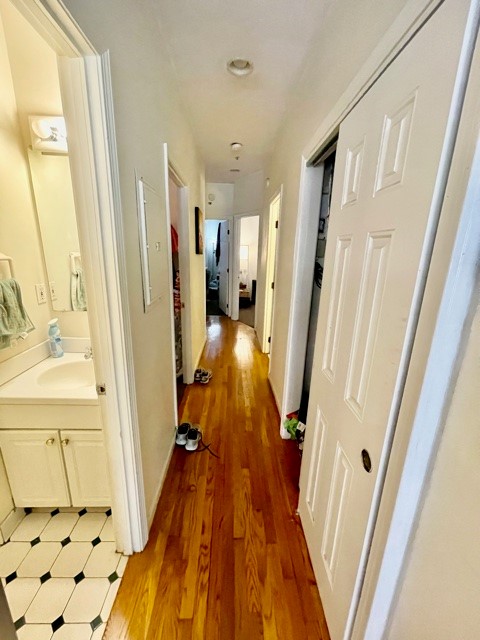 3 bed, 1 bath apartment for rent at 17 Thacher St Unit 2, North End — photo 12 of 24
