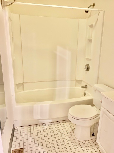 Studio bed, 1 bath apartment for rent at 40 Clark St Unit A, North End — photo 6 of 6