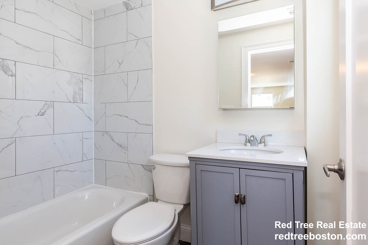 77 Rock Glen Rd, Medford