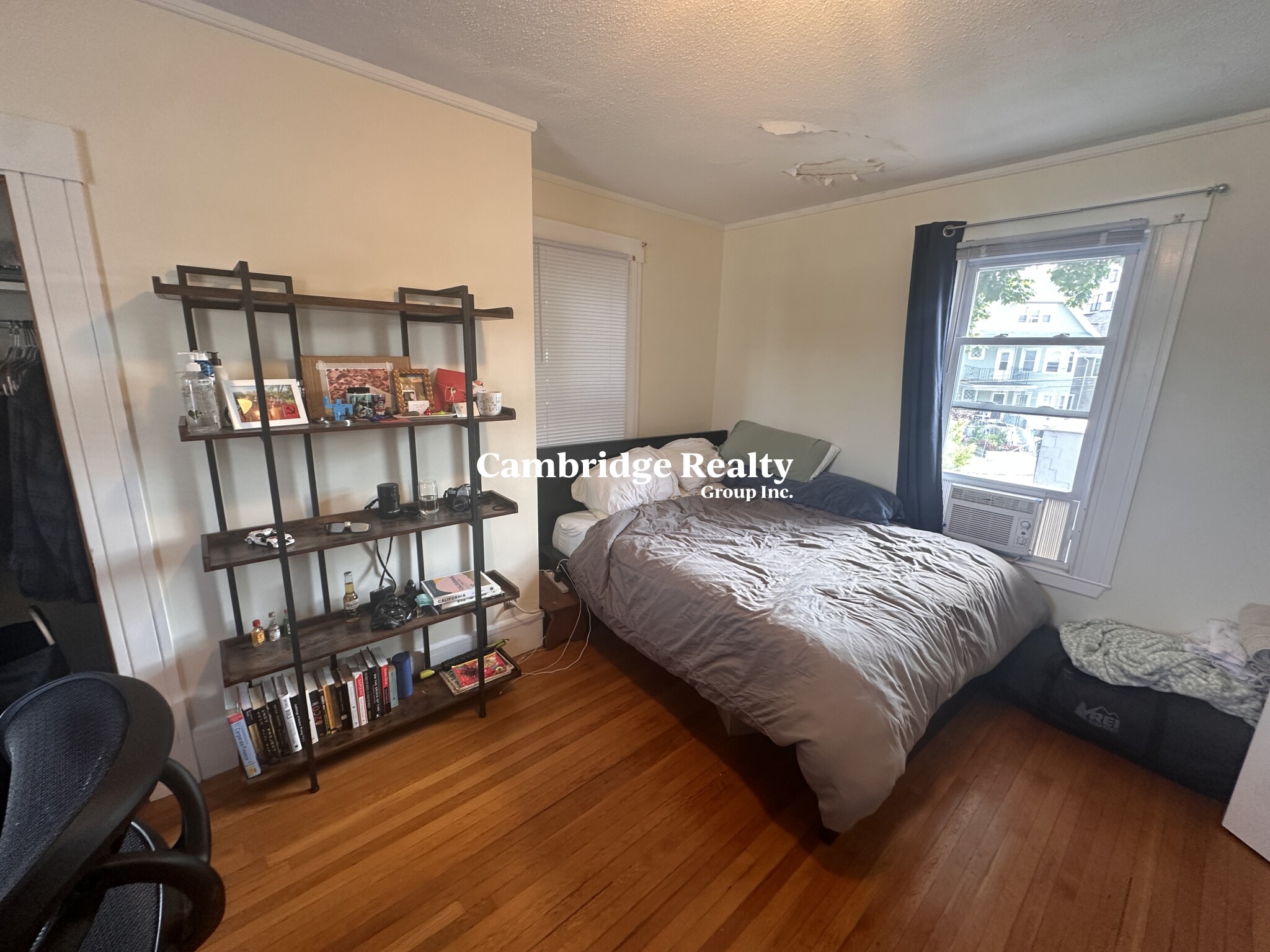 2.5 bed, 1 bath apartment for rent at 543 Broadway Unit 1T, South Medford — photo 13 of 27