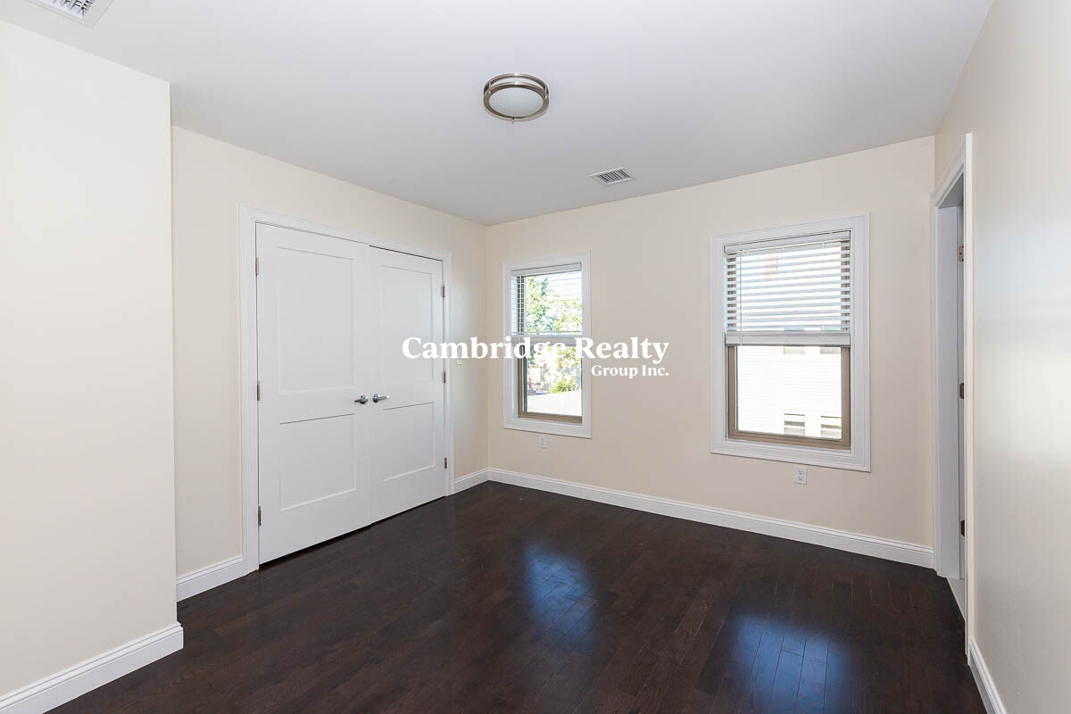 4 bed, 4+ bath apartment for rent at 39 Harvard St Unit 2, South Medford — photo 12 of 20