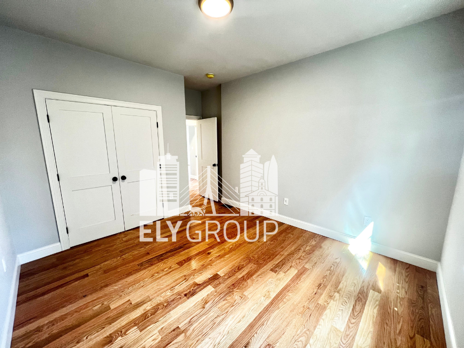 4 bed, 2 bath apartment for rent at 31 Lincoln St Unit 1, West Medford — photo 12 of 21