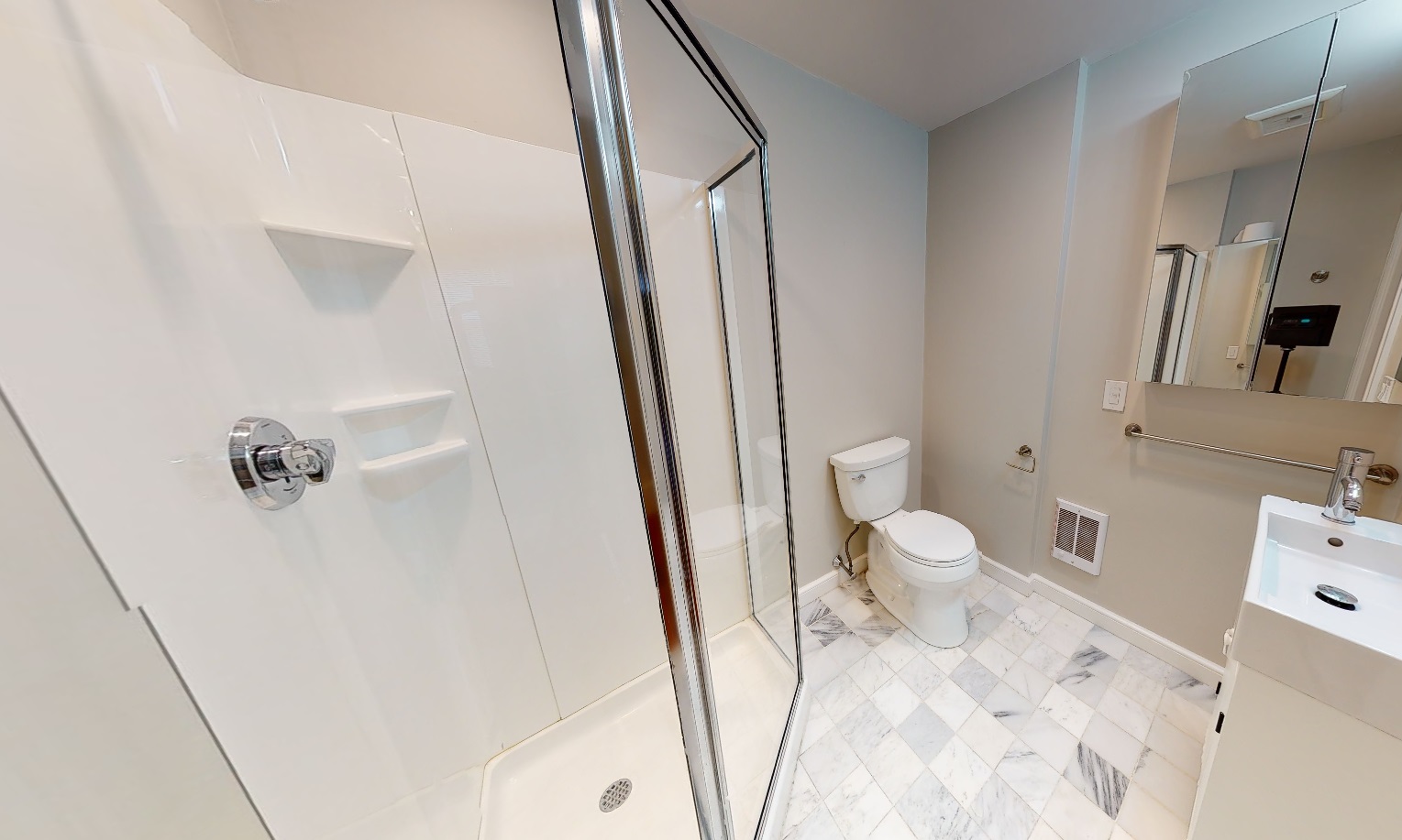 3 bed, 2 bath apartment for rent at 107 Oxford St Unit 3T, Baldwin — photo 14 of 14