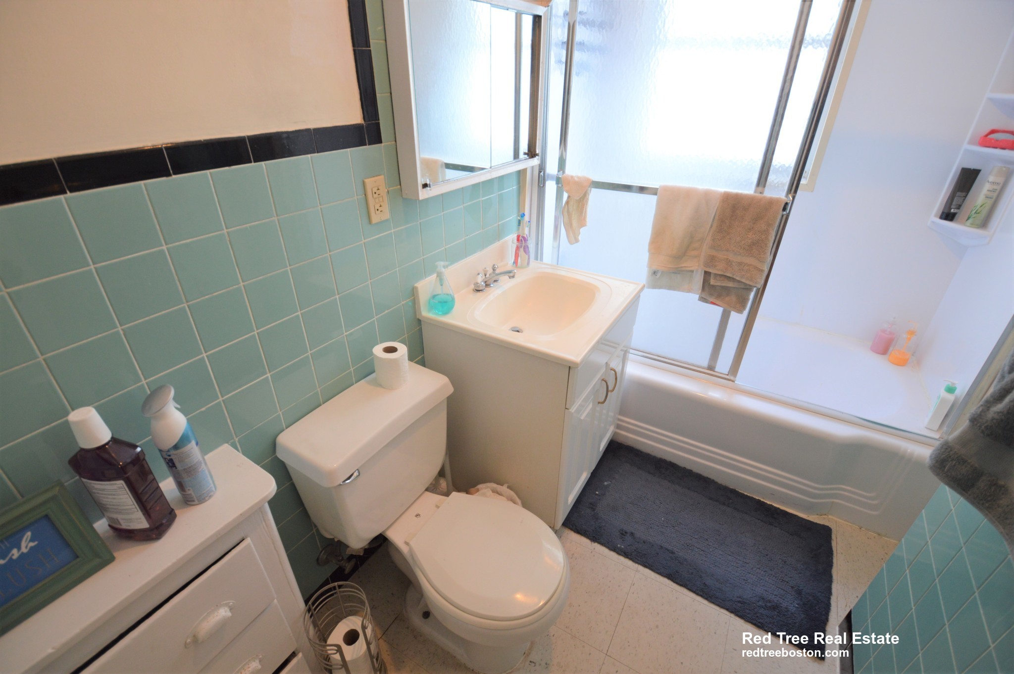 331 Faneuil St, Oak Square