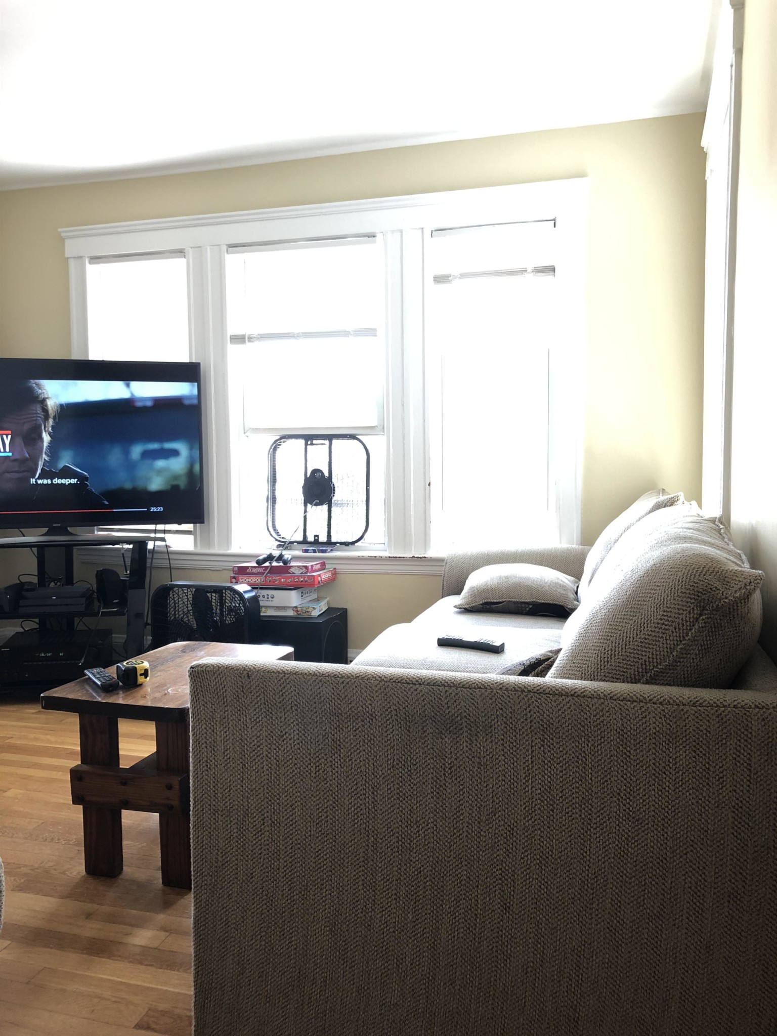 5 bed, 2 bath apartment for rent at 120 Holton St Unit 120, Brighton — photo 2 of 4