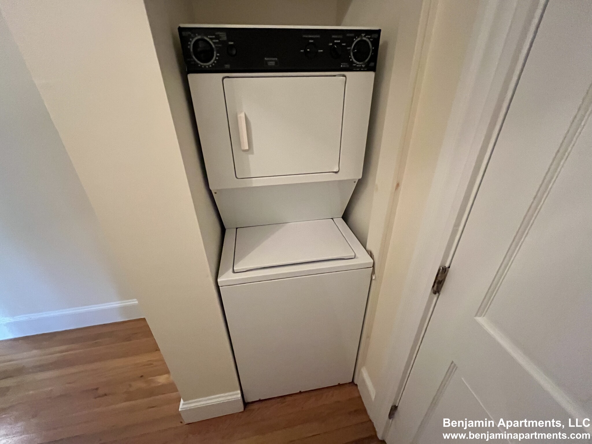1 bed, 1 bath apartment for rent at 120 Norway St Unit 1, Fenway — photo 3 of 11