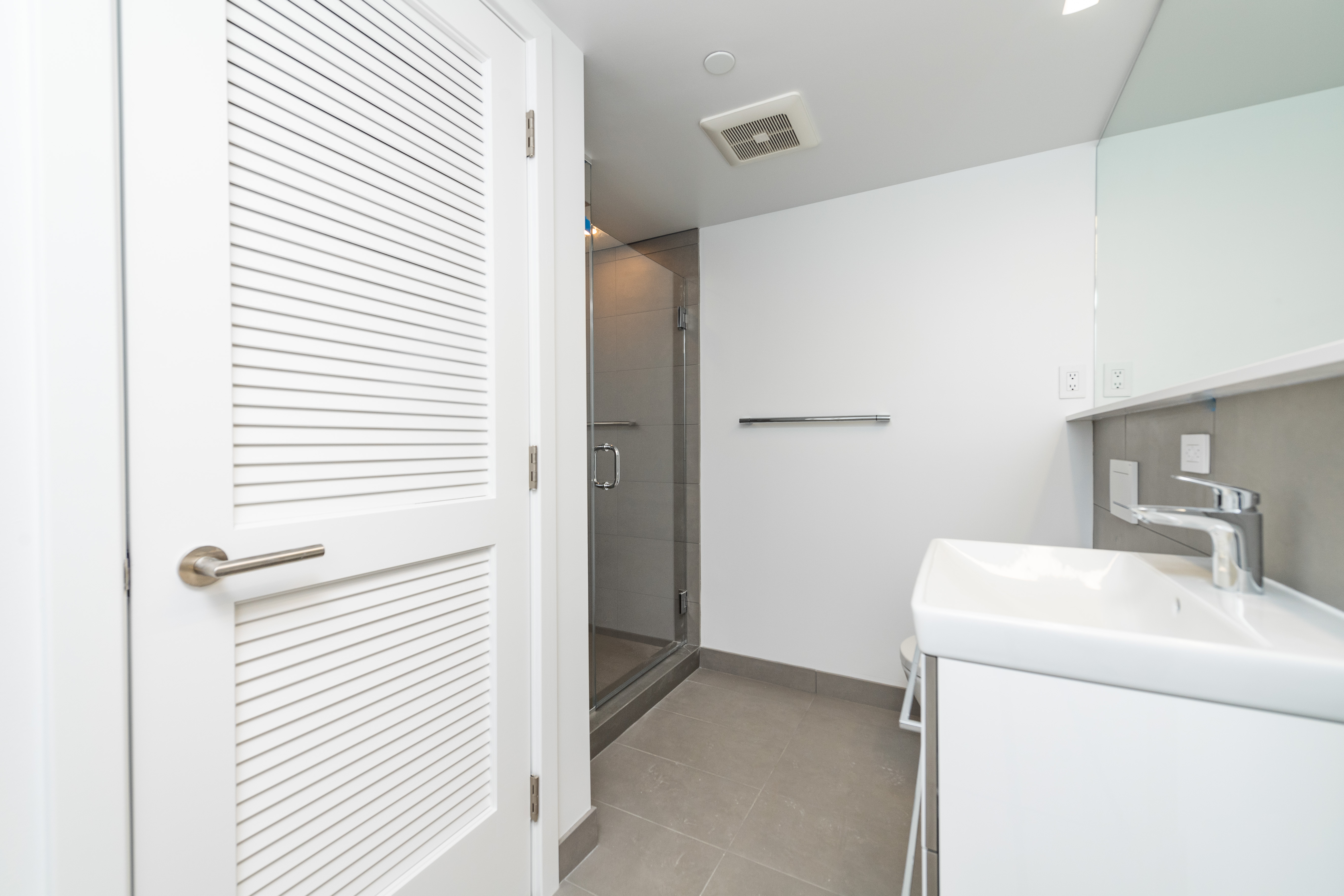1 bed, 1 bath apartment for rent at 24 Fleet St Unit 3, North End — photo 4 of 5