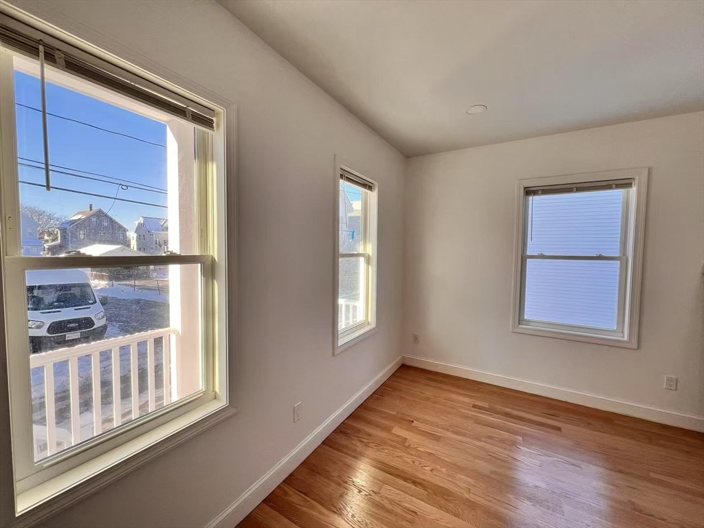 18 Autumn St, East Somerville