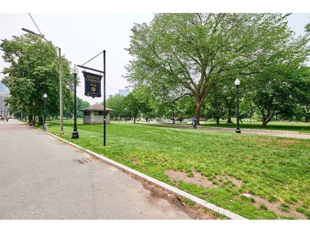 55 Temple Pl, Midtown