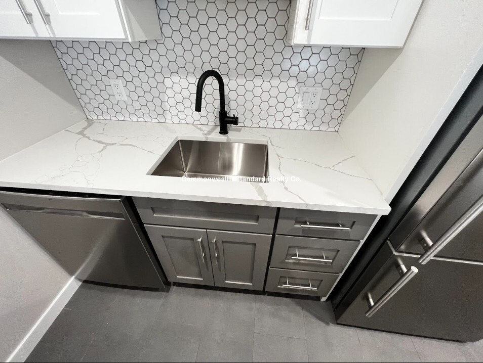 1661-1663 Washington St, South End