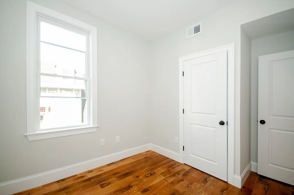 205 Marion St, East Boston