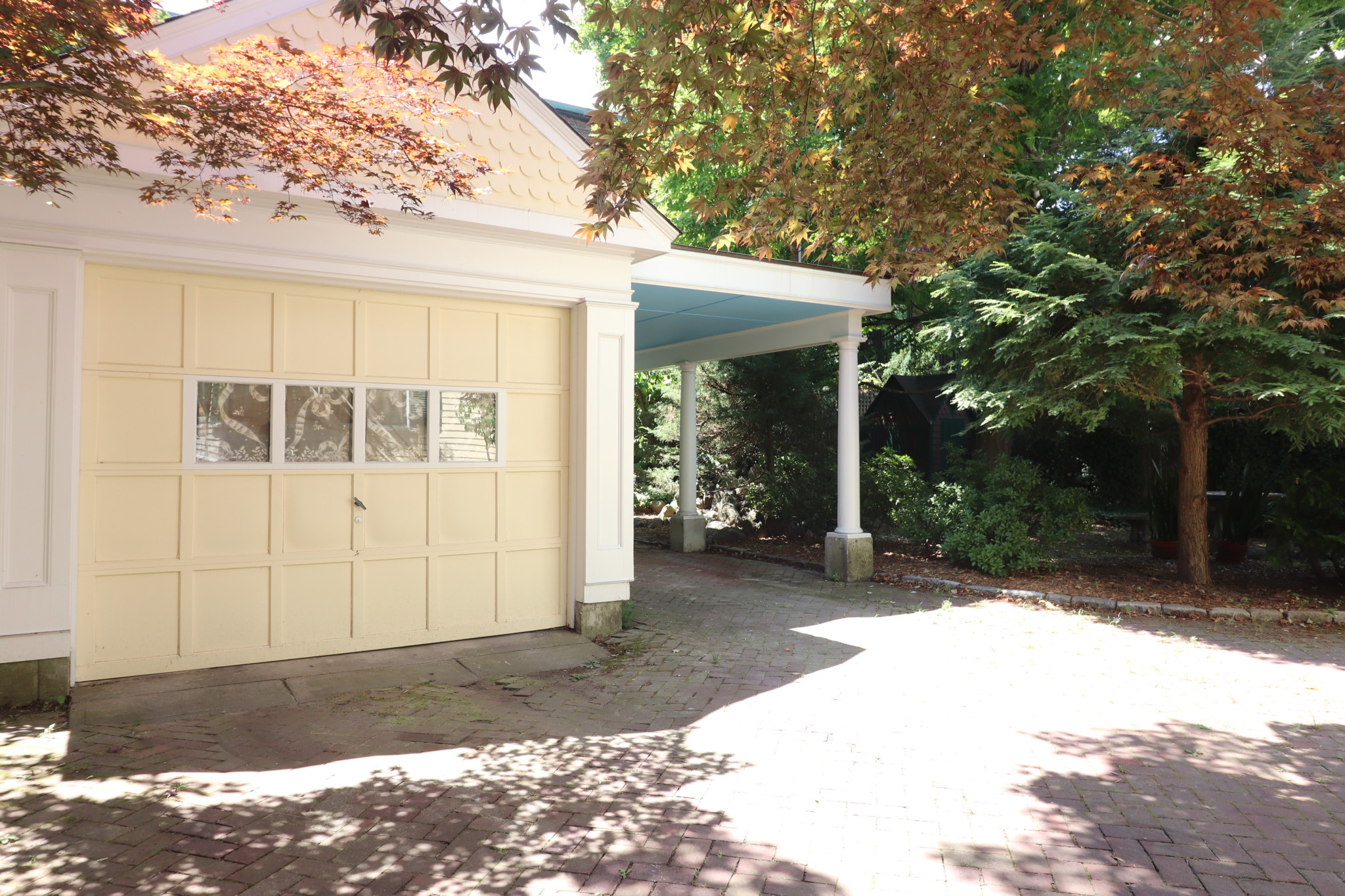 106 Francis St, Coolidge Corner