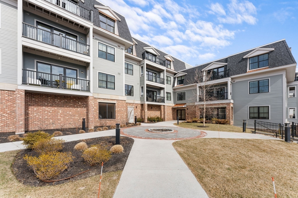 131 Eliot St, Milton