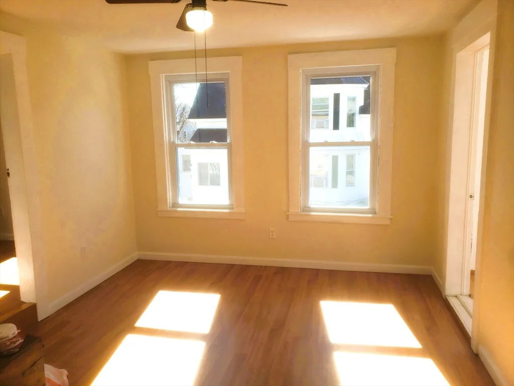 26 Arlington St, Lowell