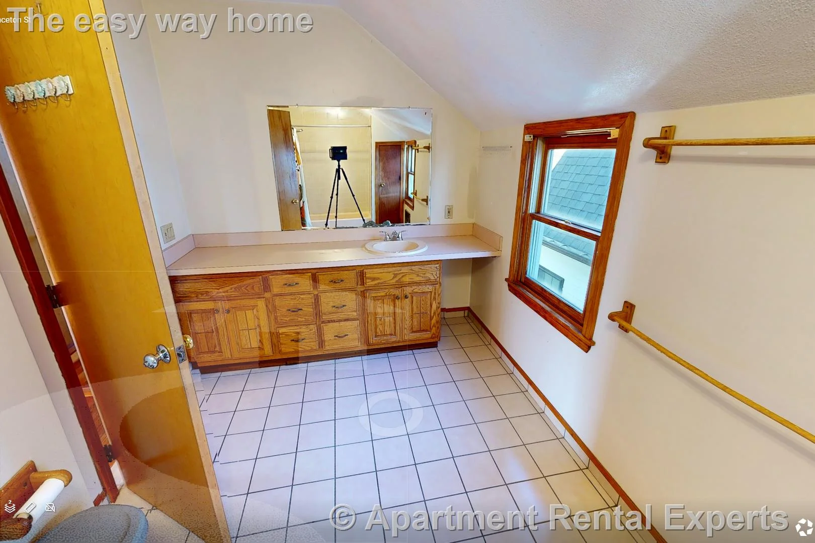 27 Princeton St, Tufts