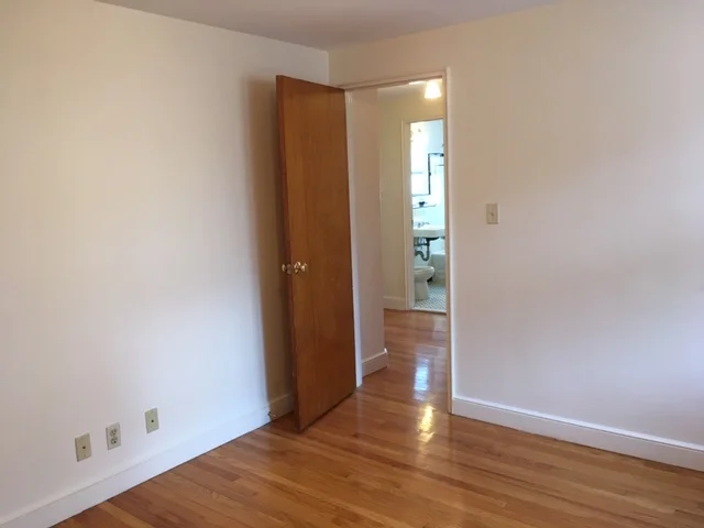 179 Elm St, Davis Square