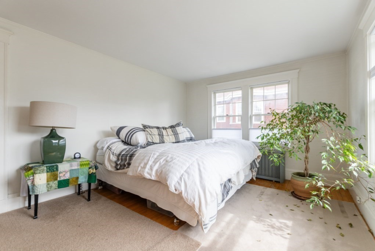 49 Willow St, Belmont