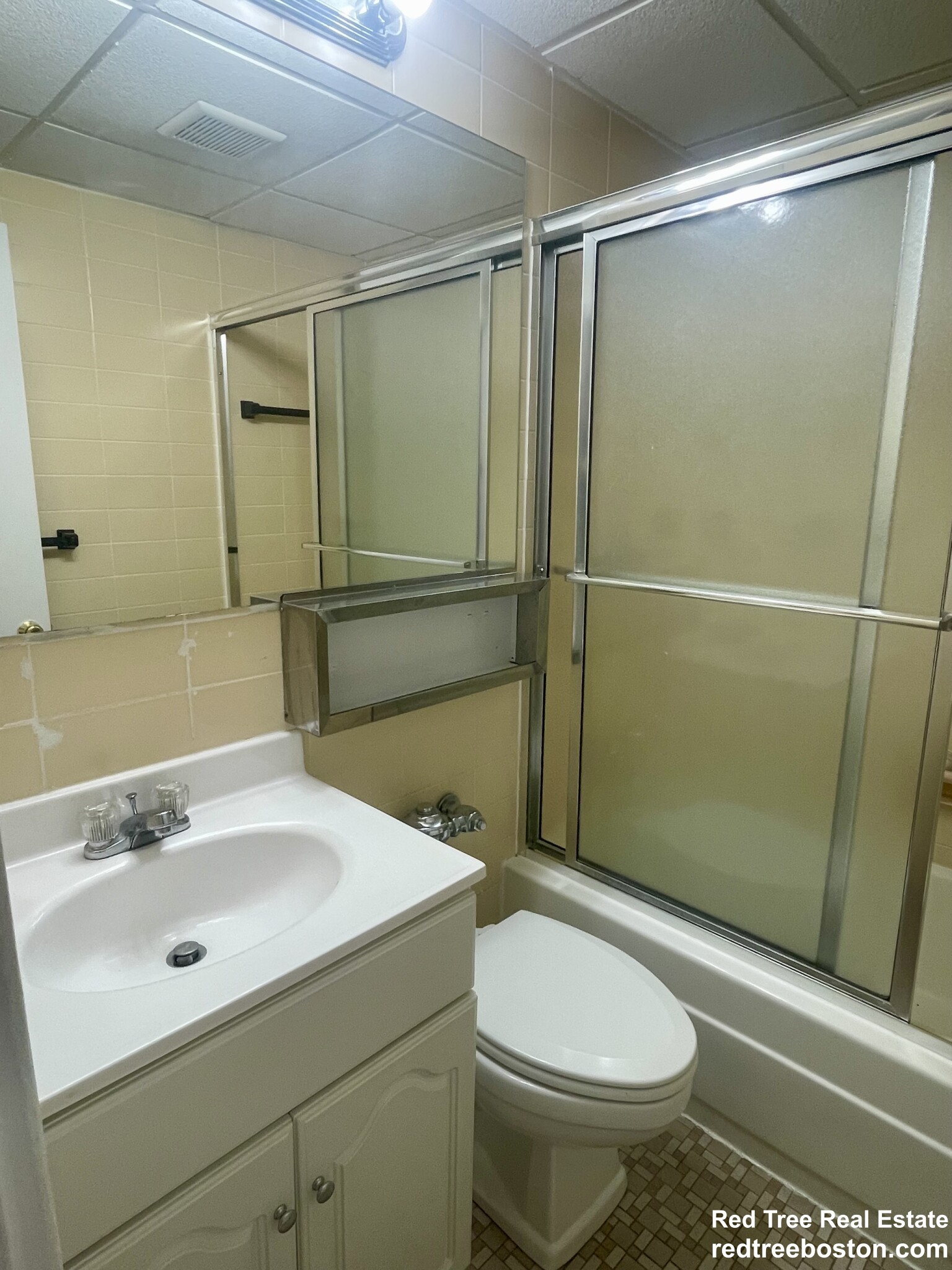 62 Boylston St, Midtown