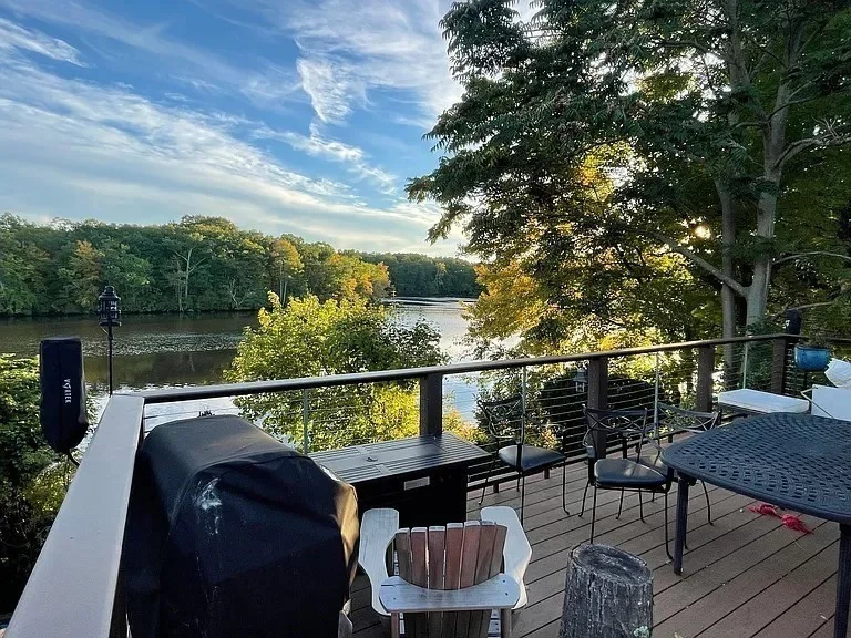 157 Riverview Ave, Waltham