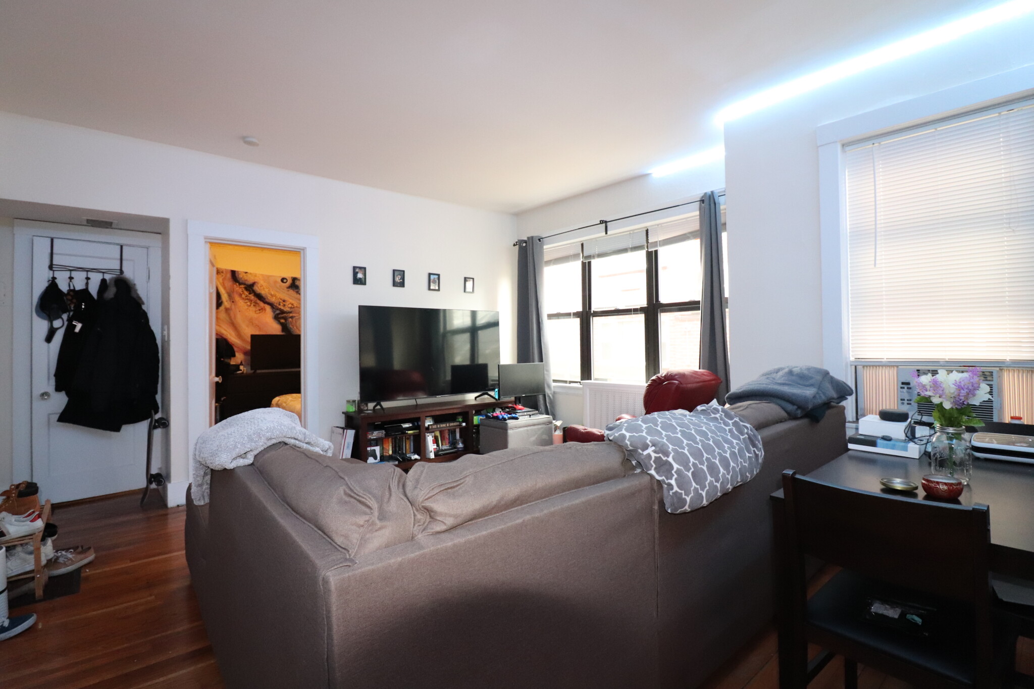 1 bed, 1 bath apartment for rent at 122 Babcock St Unit 3A, Coolidge Corner — photo 2 of 10