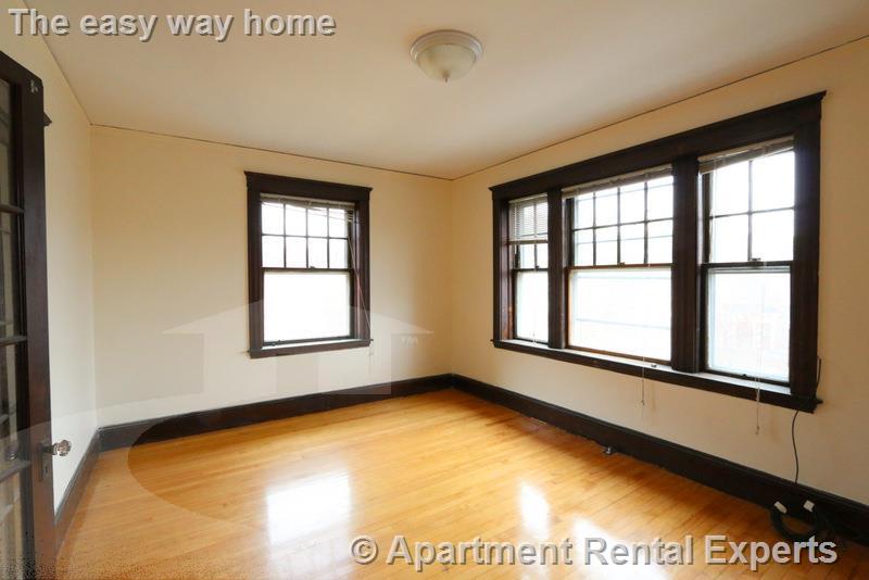 14 Centre St, Central Square