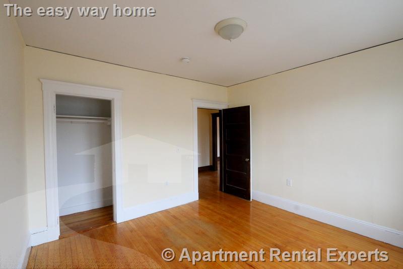 14 Centre St, Central Square