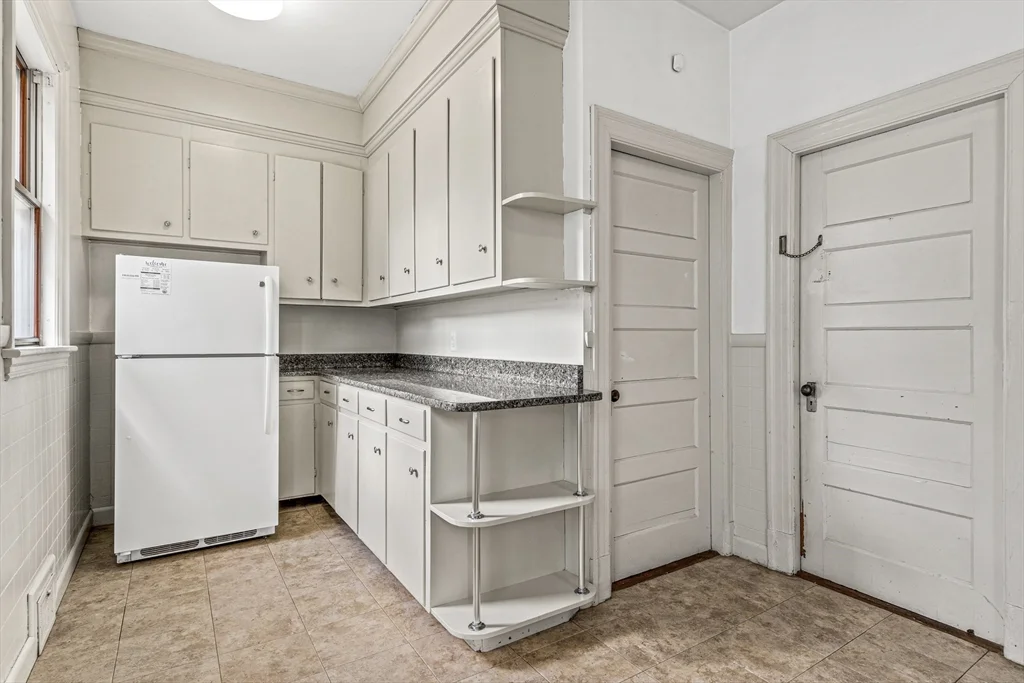 9 Marshall St, Medford