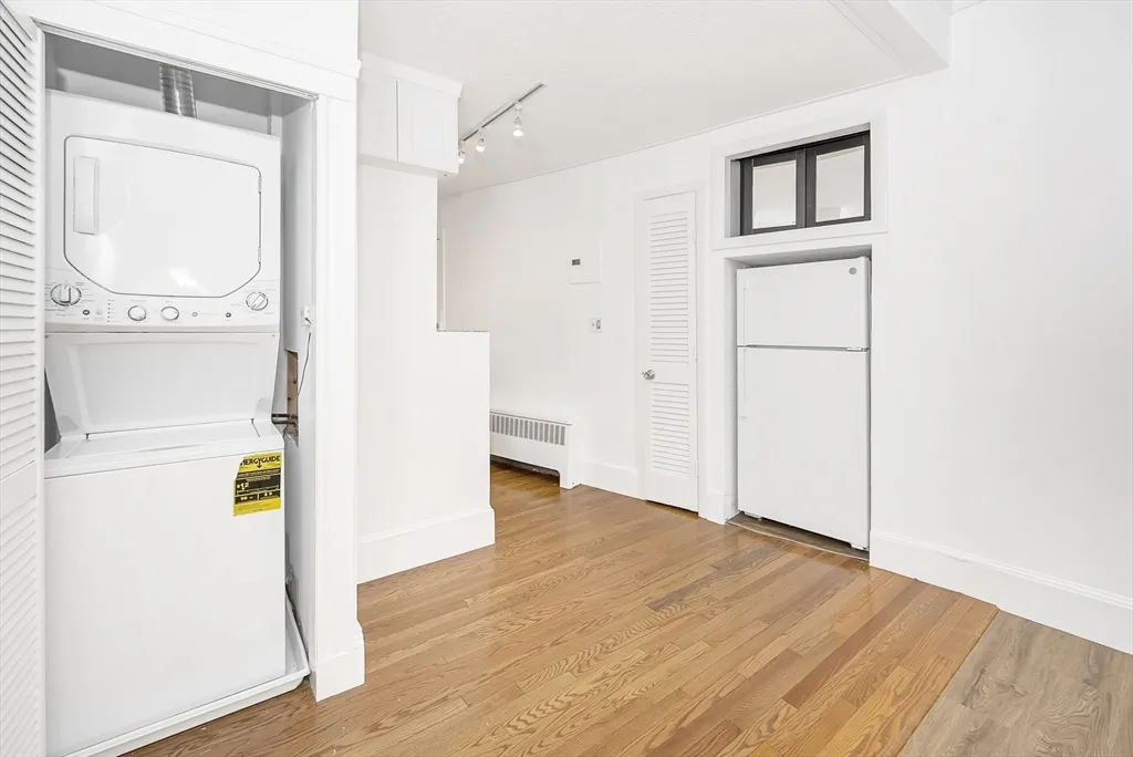 1730 Commonwealth Ave, Brighton