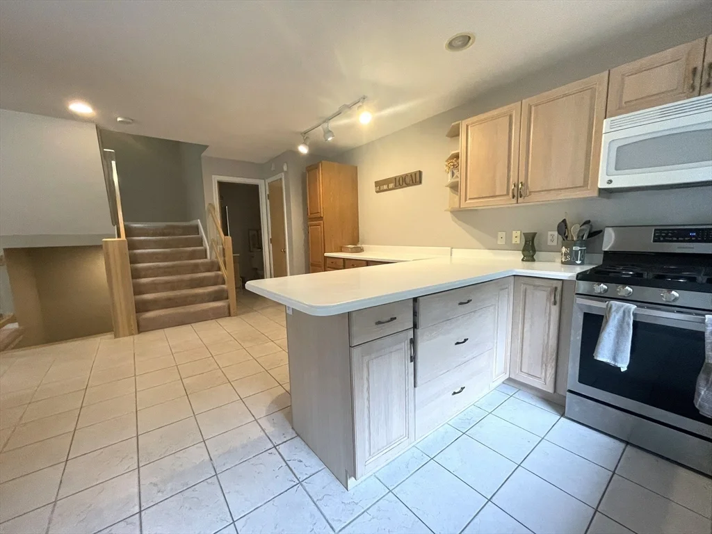 421 Captain Eames Cir, Ashland