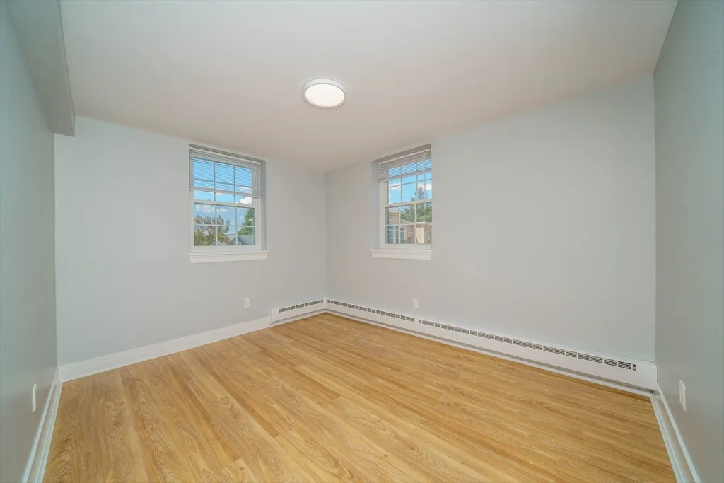 132 Sherman St, Neighborhood Nine