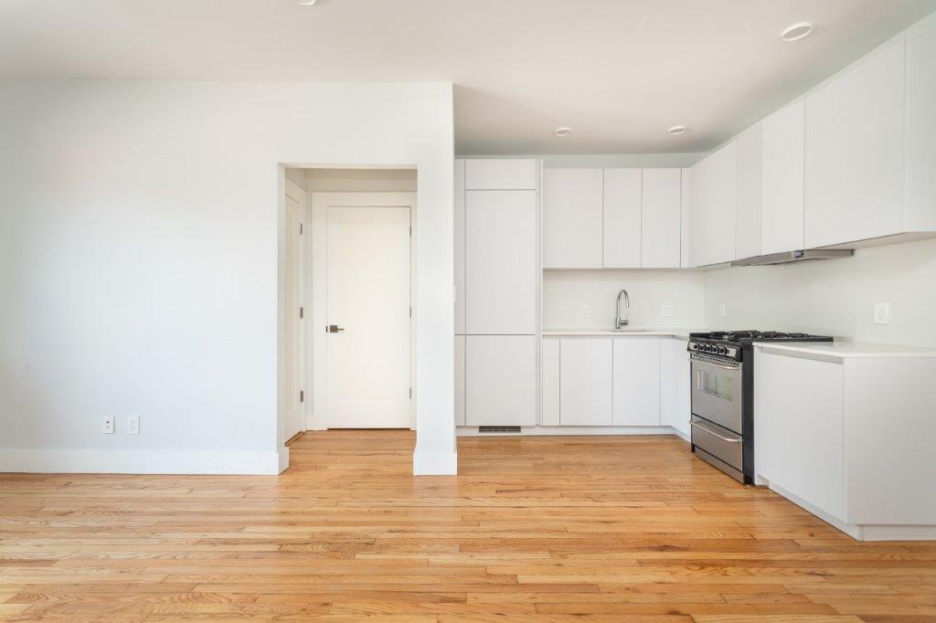 123 Highland Ave, Winter Hill