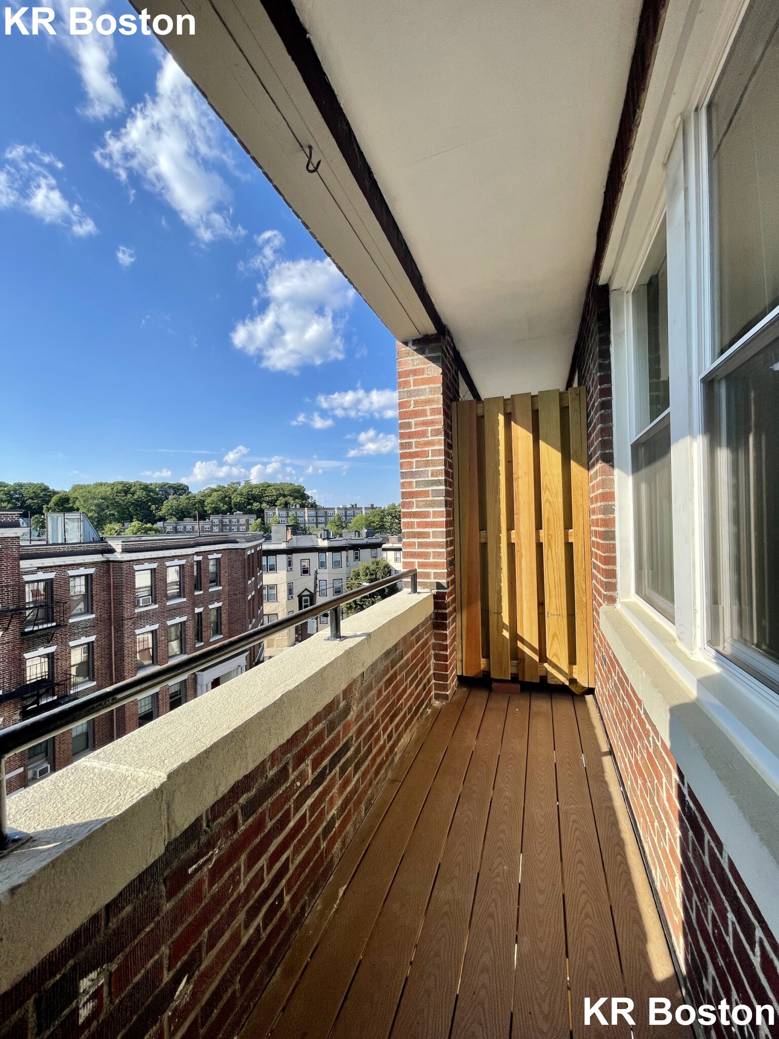 2 bed, 1 bath apartment for rent at 123 Sutherland Rd Unit L2, Brighton — photo 2 of 11