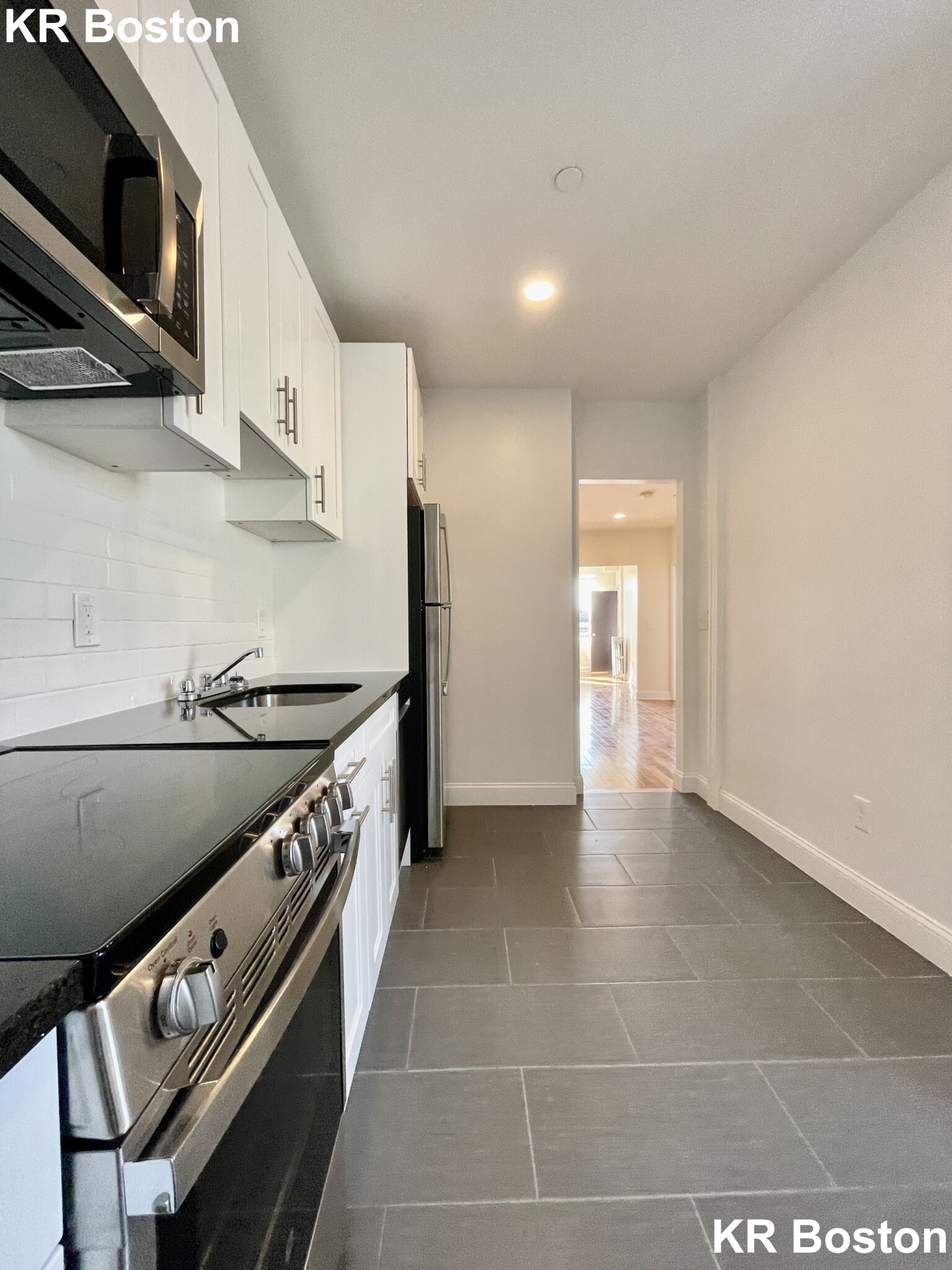 2 bed, 1 bath apartment for rent at 123 Sutherland Rd Unit L2, Brighton — photo 9 of 11