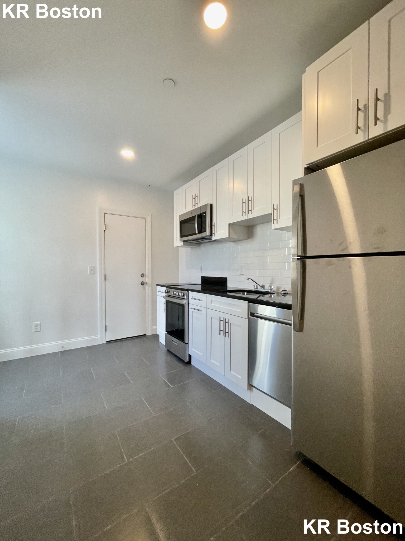 2 bed, 1 bath apartment for rent at 133 Sutherland Rd Unit F, Brighton — photo 3 of 9