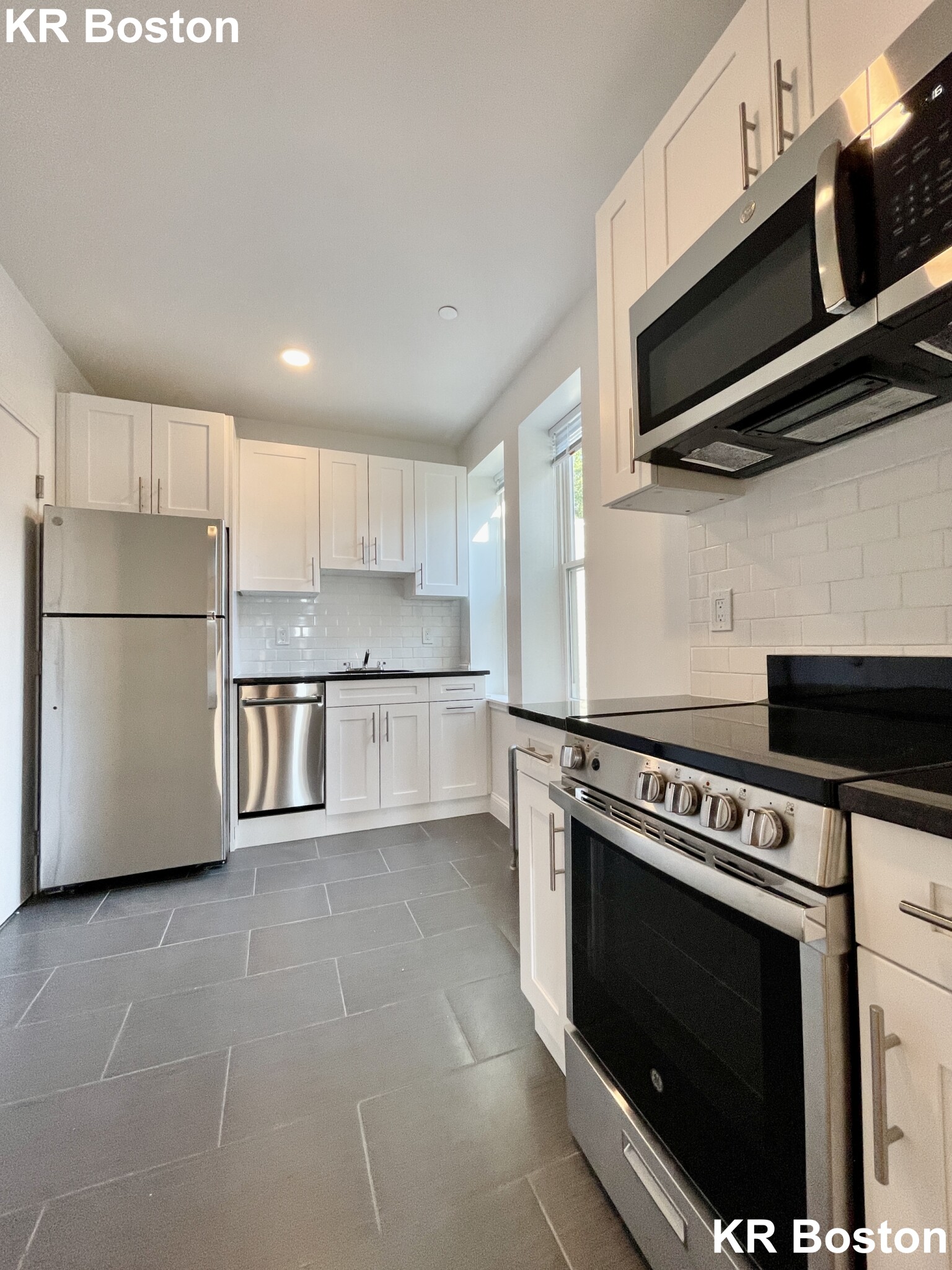 1 bed, 1 bath apartment for rent at 120 Sutherland Rd Unit K, Brighton — photo 2 of 6