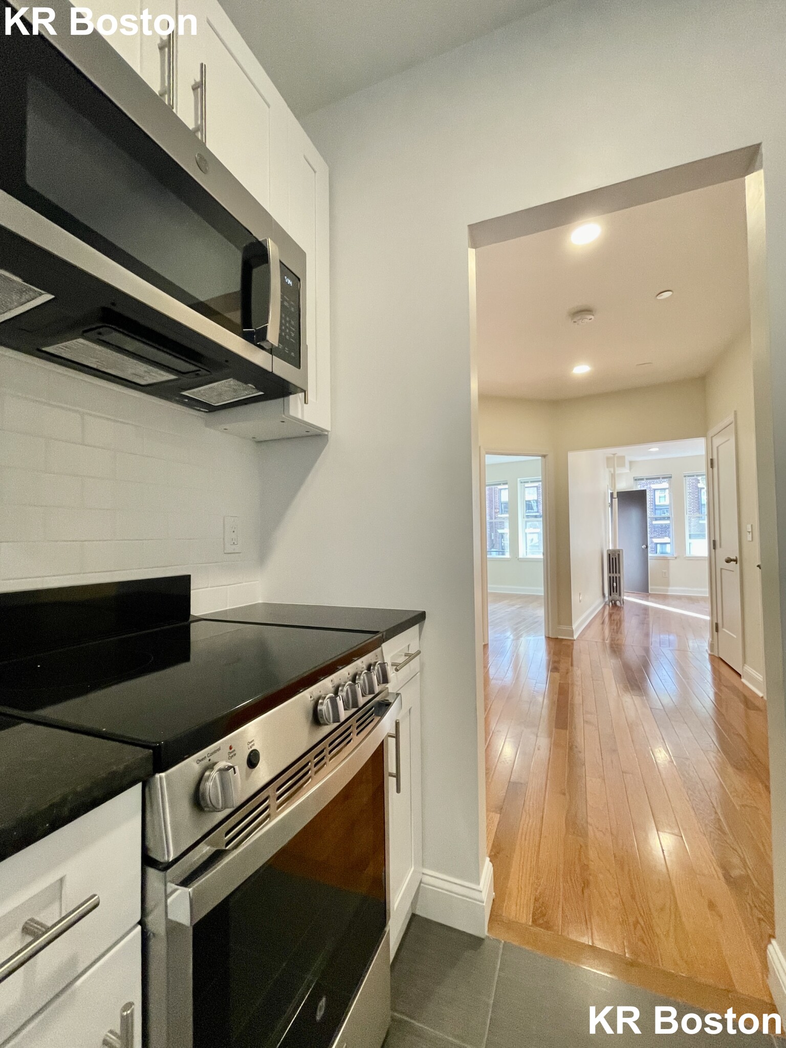 1 bed, 1 bath apartment for rent at 118 Sutherland Rd Unit C, Brighton — photo 4 of 5