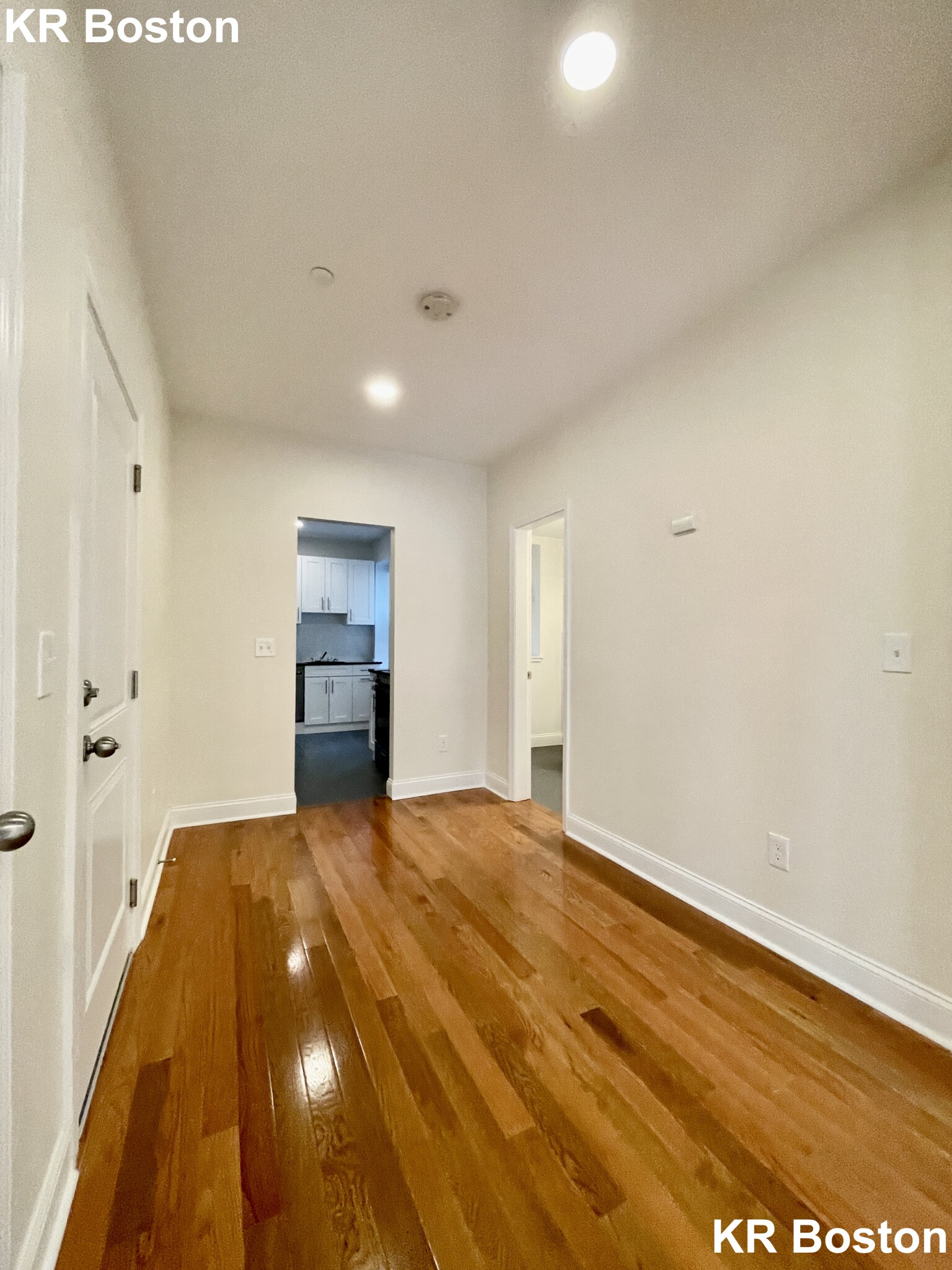1 bed, 1 bath apartment for rent at 138 Sutherland Rd Unit C, Brighton — photo 2 of 6