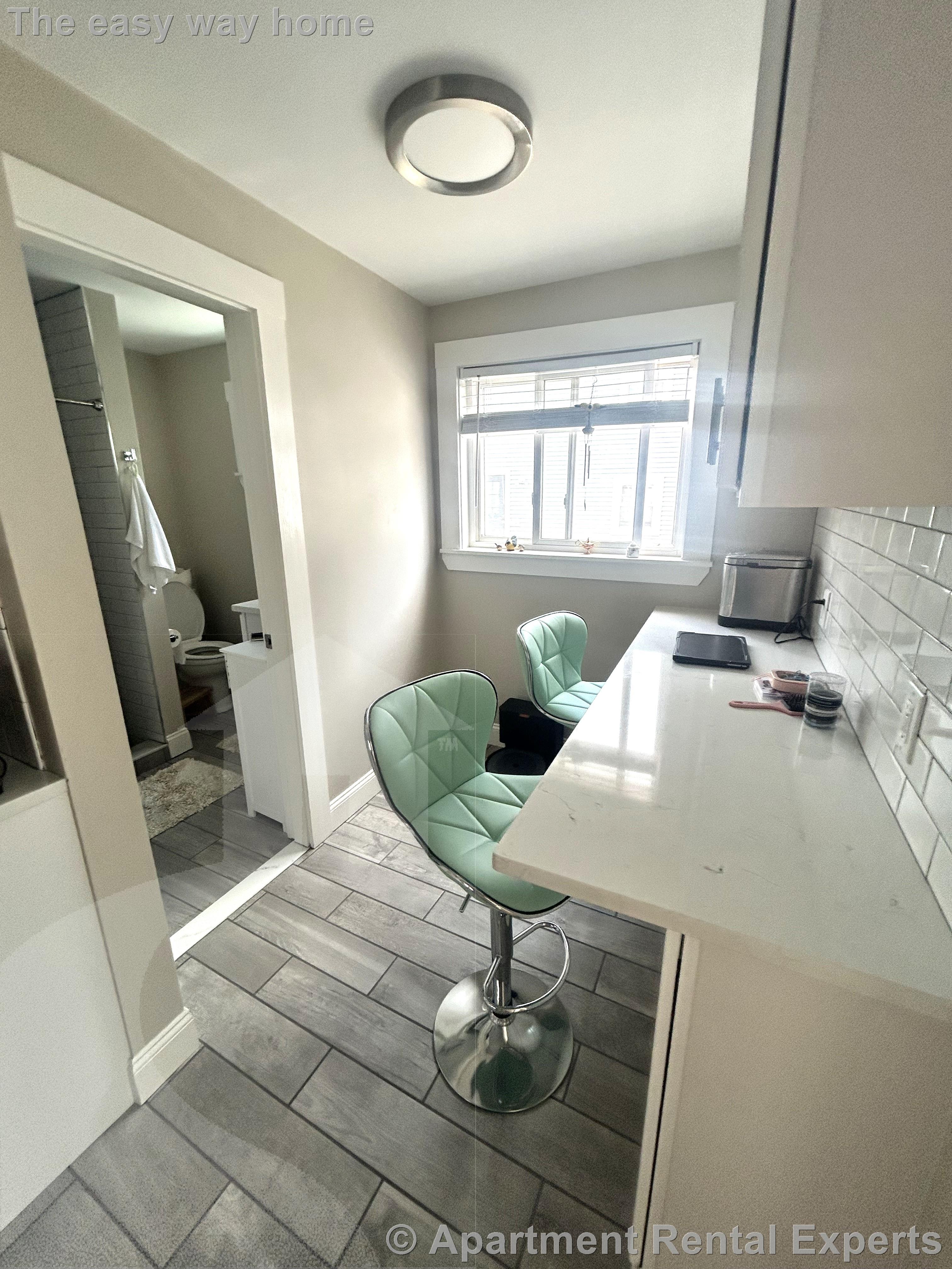 8 Fisk Ave, Magoun Square