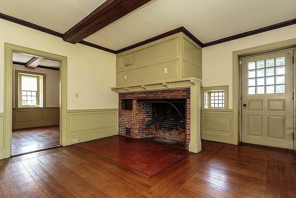 350 Riverside Ave, Medford