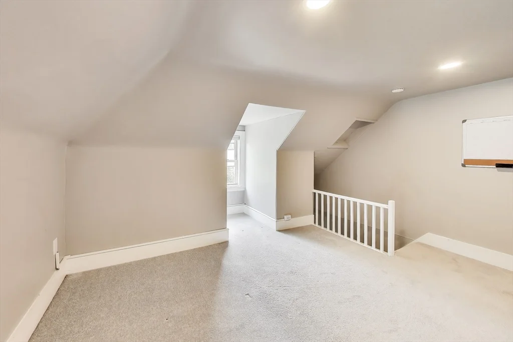 24 Clematis St, Winchester