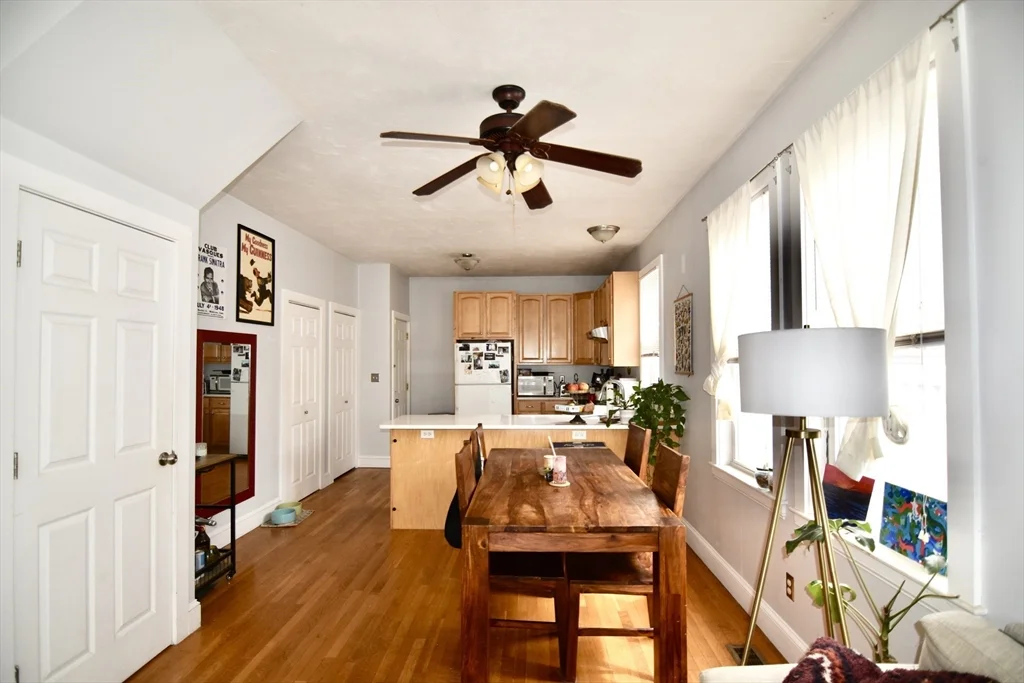 5 Sea View Ter, Dorchester