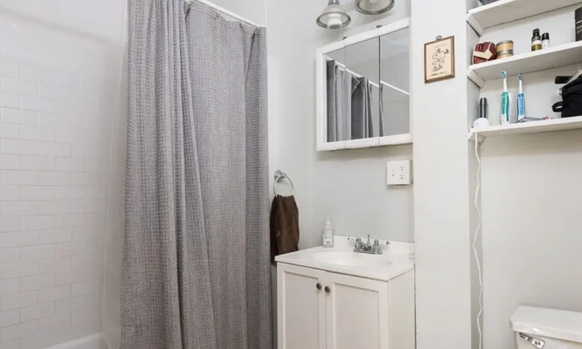 2 Hampshire Ct, Inman Square