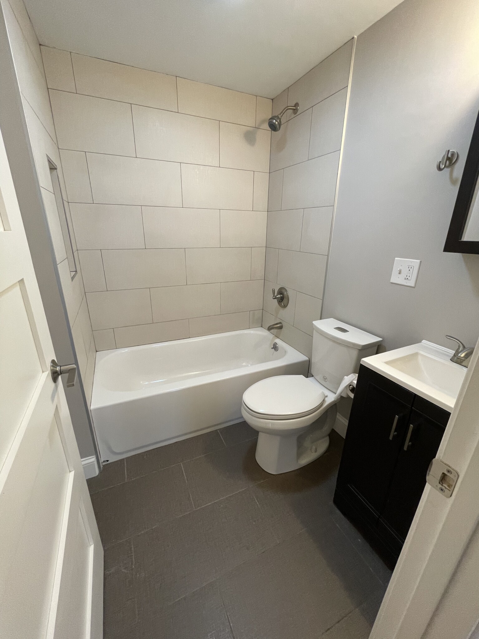 4 bed, 2 bath apartment for rent at 124 Berkshire St Unit 10, Inman Square — photo 2 of 3