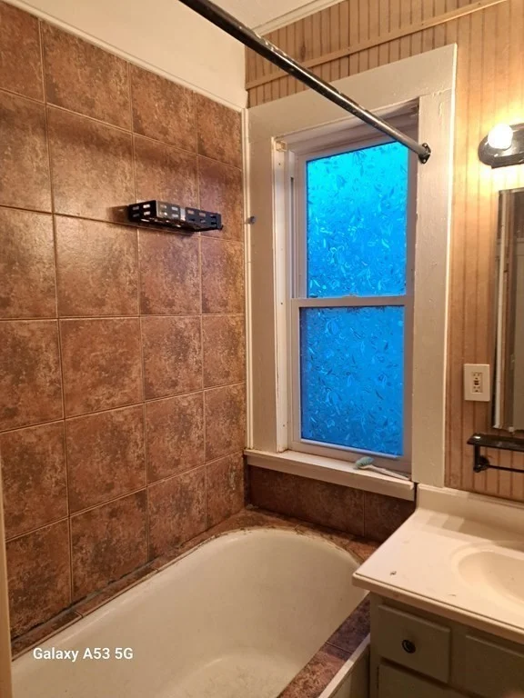 98 Brookline St, Webster Square