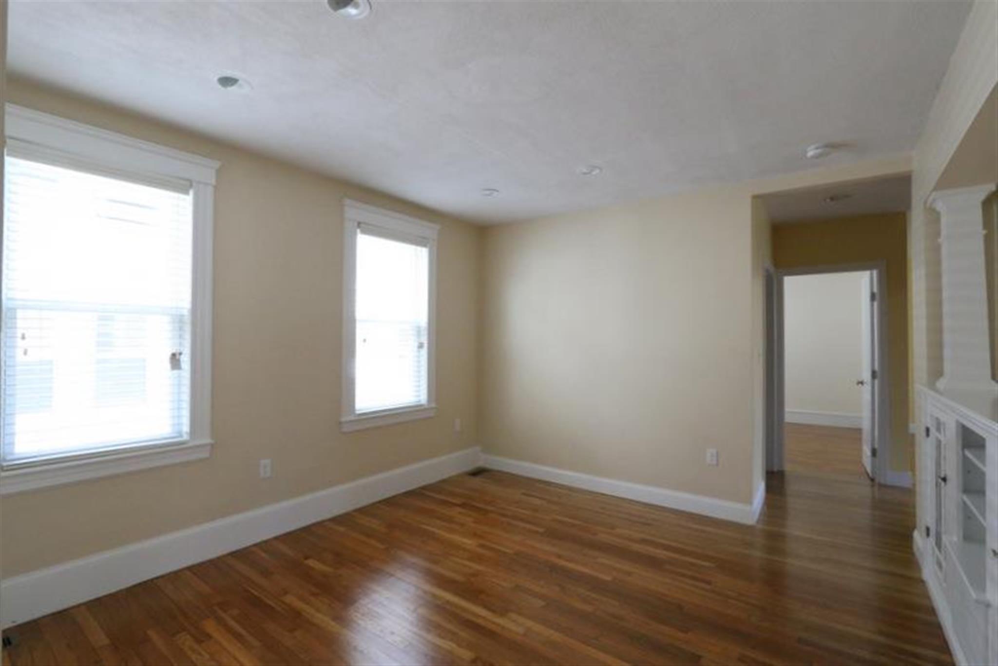 3 bed, 2 bath apartment for rent at 38 Medord Unit 1, Medford — photo 4 of 20