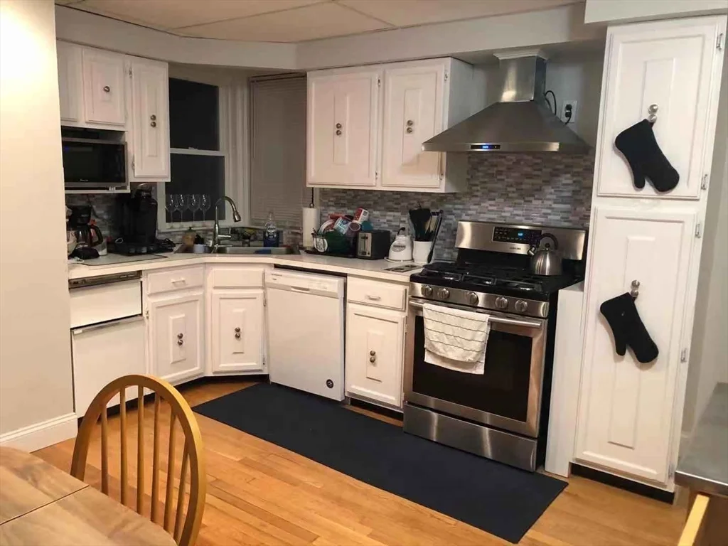 72 Boston Ave, Medford